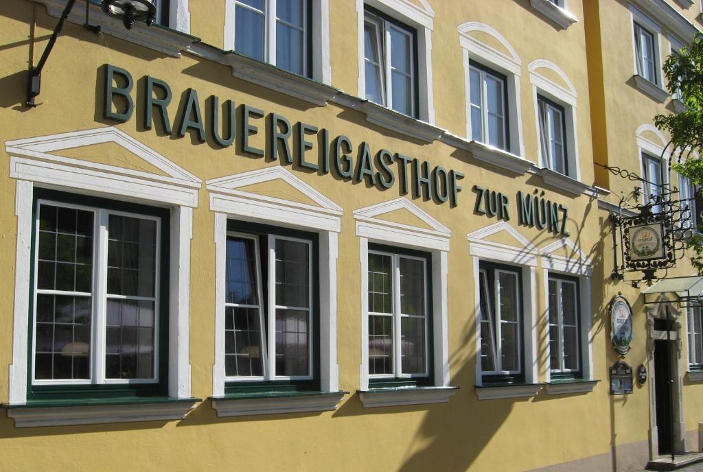 Hôtel Brauereigasthof zur Münz seit 1586 Marktplatz 25, 89312 Guntzbourg