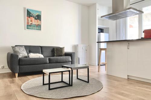 Bright 42m2 apartment fully renovated in 2021 #BT Grenoble france