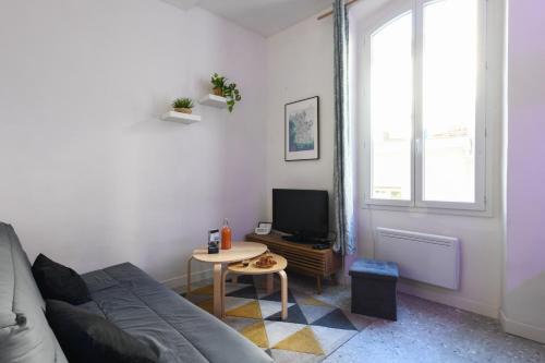 Bright and comfortable studio in downtown Marseille - Welkeys Marseille france