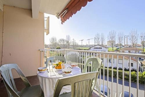 Bright and cosy flat with terrace in front of Biarritz racetrack - Welkeys Biarritz france