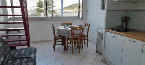 Appartement Bright duplex with magnificent sea view 38 Quai Séverine Saint-Mandrier-sur-Mer