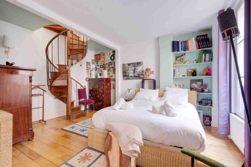 Bright Family Duplex - 3 bedrooms Paris france