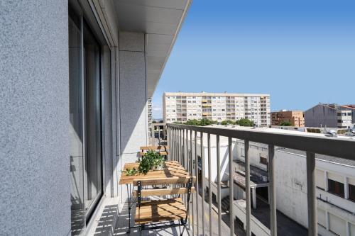 Bright Fresh Flat with Garage - Marquês Porto portugal