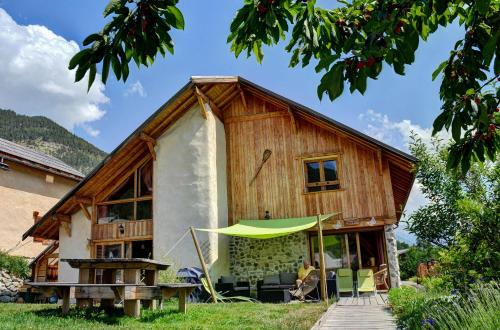 Maison de vacances Brin de Paille Les Casses Prelles Saint-Martin-de-Queyrières