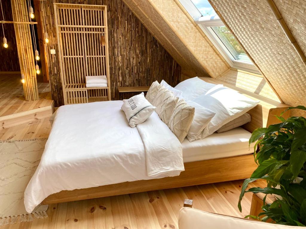 B&B / Chambre d'hôtes Buddhas - Bed & Wellness - B&B - Feel Good Food - herzlich - individuell - besonders - geschmackvoll 20 Im Alten Dorfe, 21371 Tosterglope