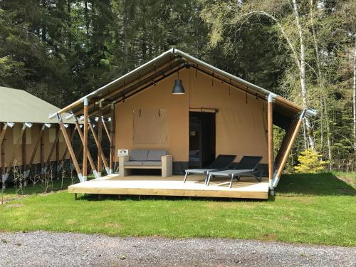 Tente de luxe Budget Glamping Safaritent - La Steniole 1bis Le Haut Rain Barbey-Séroux