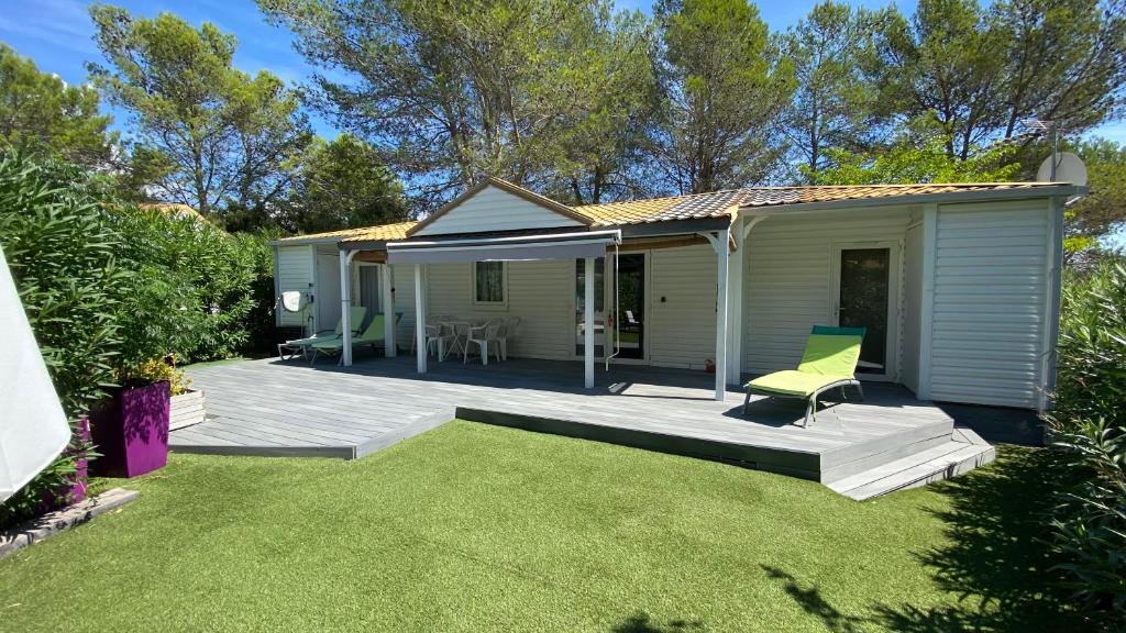 Village vacances Bungalow de luxe de 60m2 dans camping 5 étoiles Route de la Bouverie, 83480 Puget-sur Argens