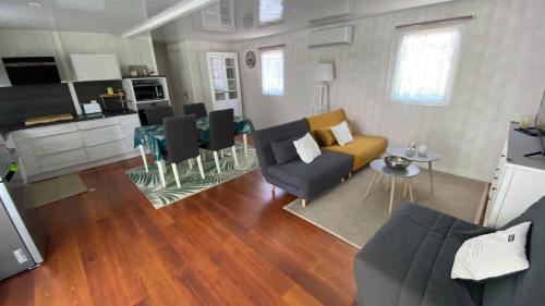 Bungalow de luxe de 60m2 dans camping 5 étoiles Puget-sur Argens france