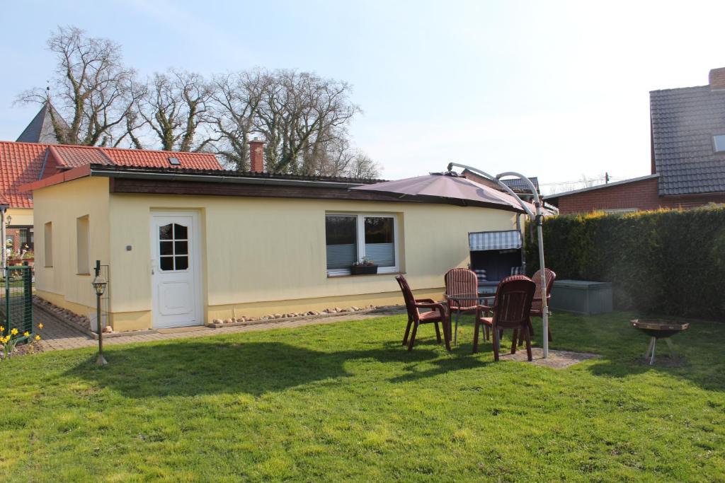 Maison de vacances Bungalow Groß Dratow Dorfstr. 8, 17192 Groß Dratow