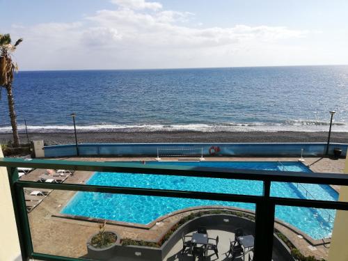 By the Beach & Pool Apartment Funchal portugal