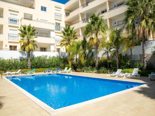 C04 - Pool View 3 Bed Apartment Lagos portugal