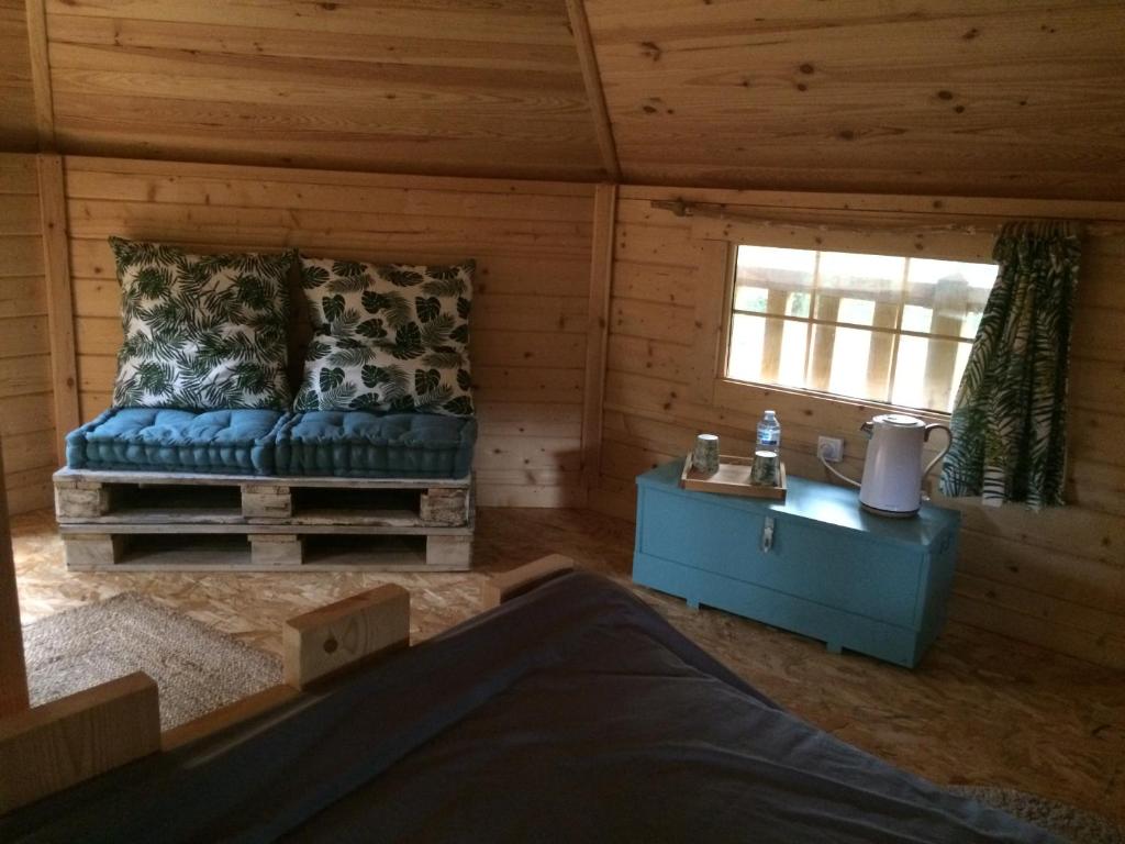 Camping CABANE DANS LES ARBRES 177 ROUTE DU MANS LE PETIT PLESSIS, 72230 Ruaudin