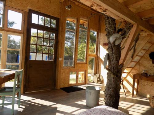 Cabane de la guerre des boutons Auxon france