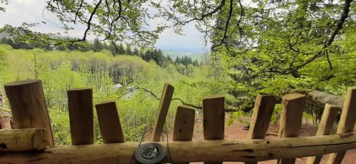 Tente de luxe Cabane du Druide Domaine de Fangorn Les Tourneurs Glux