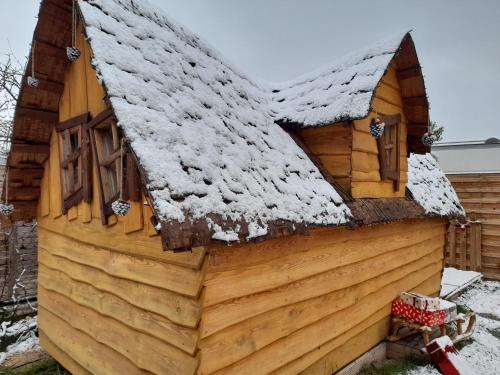 Cabane enchantée Carpentras france