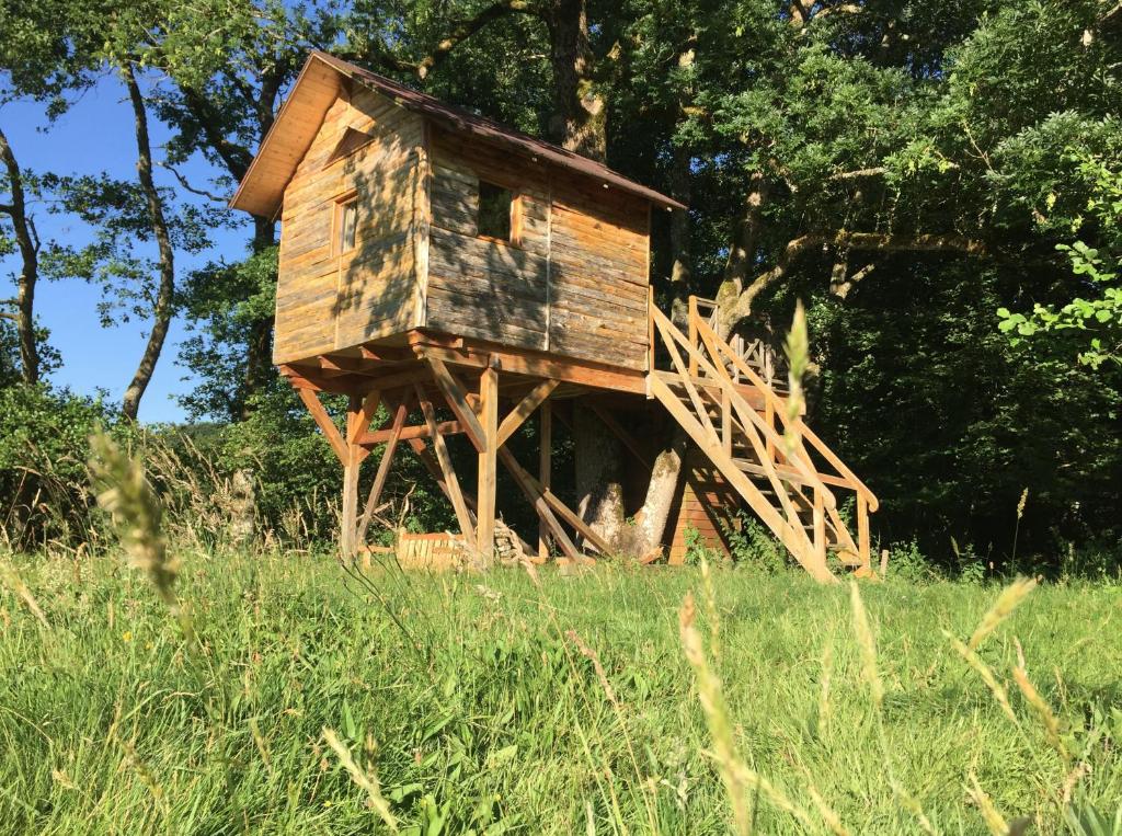 Camping Cabane Escargot du centre UnisVers Lieu-dit La Ribière, 87470 Peyrat-le-Château