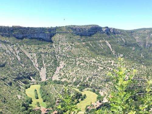 Cabane et potager sud Cévennes, jacuzzi en option Roquedur france