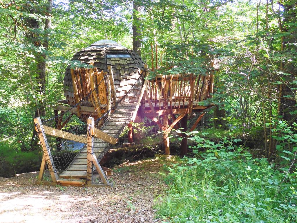 Camping Cabane Nid du centre UnisVers Lieu-dit La Ribière, 87470 Peyrat-le-Château