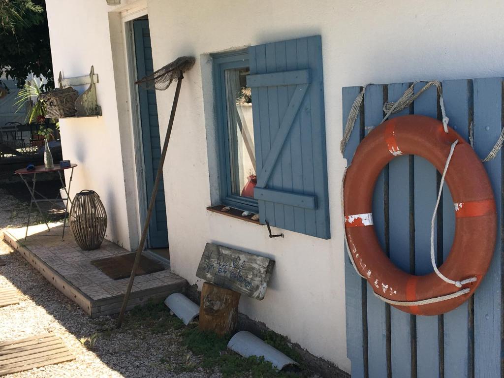 Maison d'hôtes Cabanon de pêcheur en bord de lagune 23 Rue des Tadornes, 34200 Sète