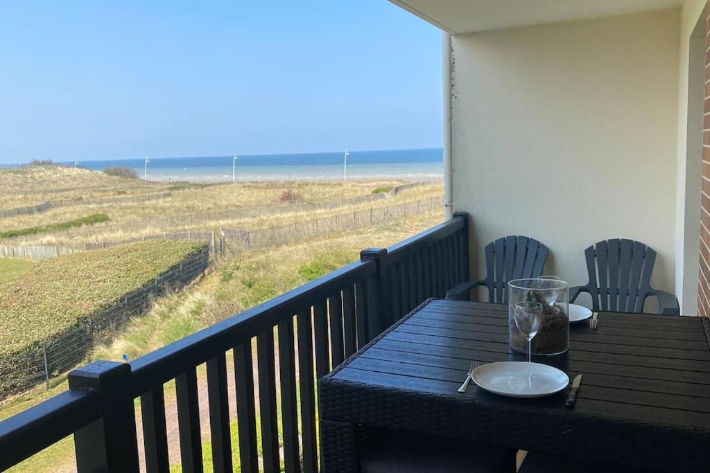 Appartement Cabourg-La mer à vos pieds et la thalasso à 50 m 32 Avenue Charles de Gaulle, 14390 Cabourg