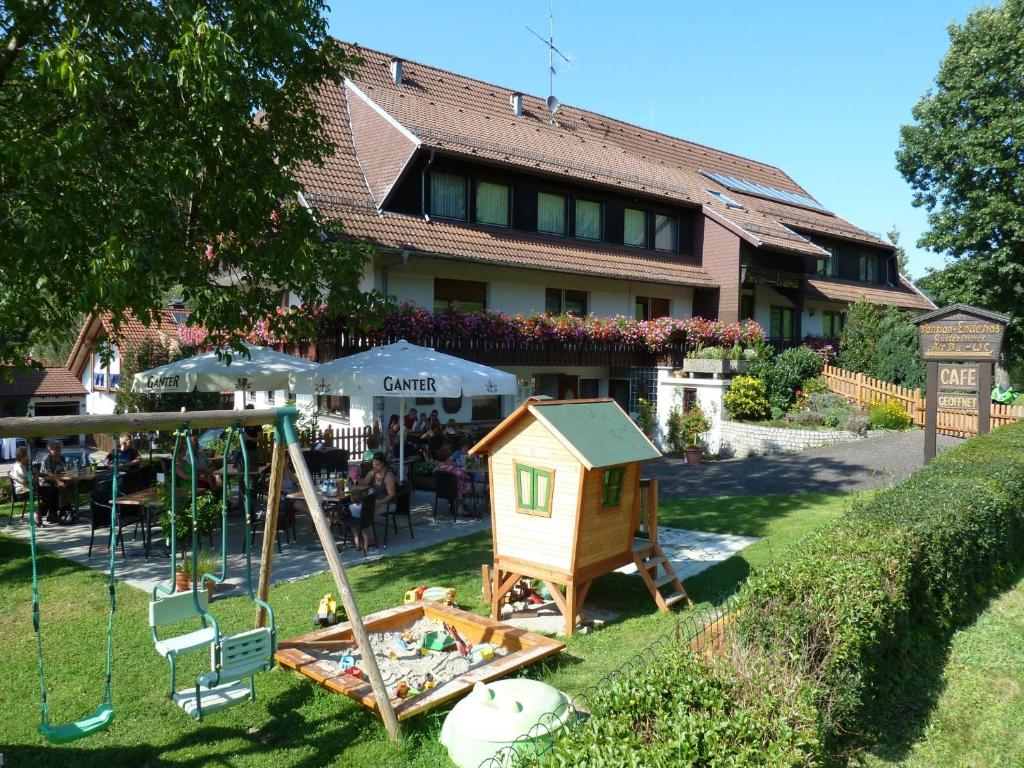 Maison d'hôtes Café-Pension Endehof Waldkircher Straße 13, 79215 Oberprechtal