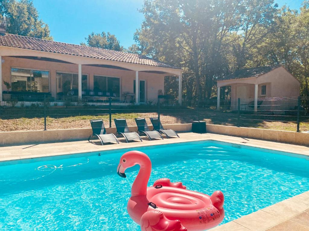 Maison de vacances Cahors 10 personnes piscine Villa Carpe Diem certifiée 4 étoiles Rue du Château d'Eau, 46090 Arcambal