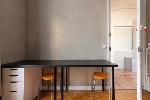 Auberge Cameleon Paris Guesthouse 8 Rue Jules Auffret Pantin