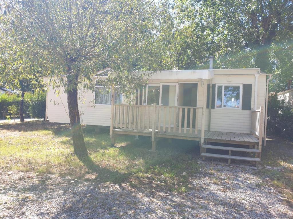 091 Camping Les Prairies du Lac Rue du Mache, 85220 Apremont