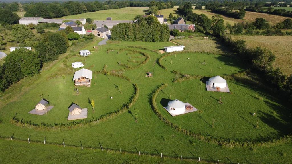 Camping Camping à la ferme - Hébergements insolites Hamel És Telliers, 50680 Cerisy-la-Forêt