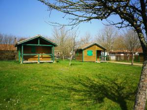 Camping Aire Du Verger 6 Rue De Lattre De Tassigny 85670 Palluau Pays de la Loire