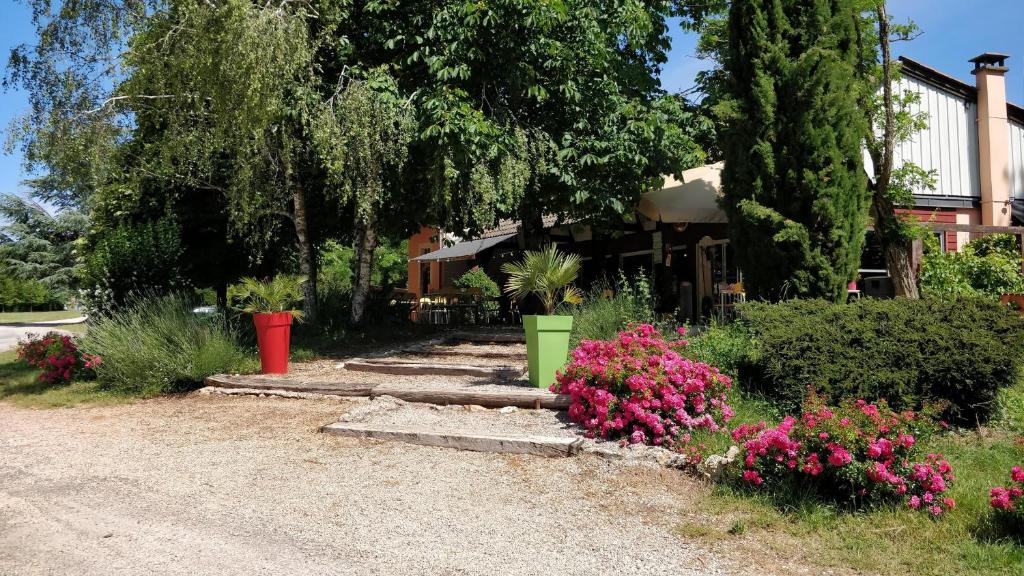 Camping Camping Au Tour de l'Aveyron RD 809 RUE LA ROUSSAYROLE, 12230 LʼHospitalet-du-Larzac