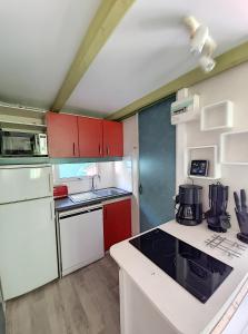 Camping Avignon, joli chalet en campagne très proche de la ville 125 Chemin du Puy 84000 Avignon Provence-Alpes-Côte d\'Azur