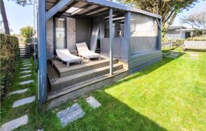 Awesome caravan in La bernerie en retz with Indoor swimming pool, Heated swimming pool and 2 Bedrooms