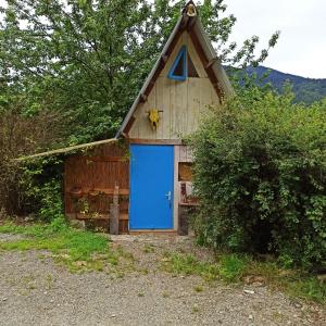 Camping Cabane dans un pommier 11 Couret Sud 31160 Boutx Midi-Pyrénées