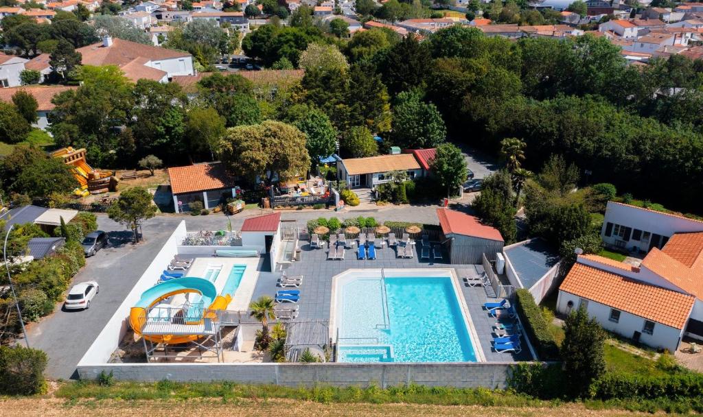 Camping Camping Au Petit Port de L'Houmeau - La Rochelle Rue des Sartières 17137 LʼHoumeau