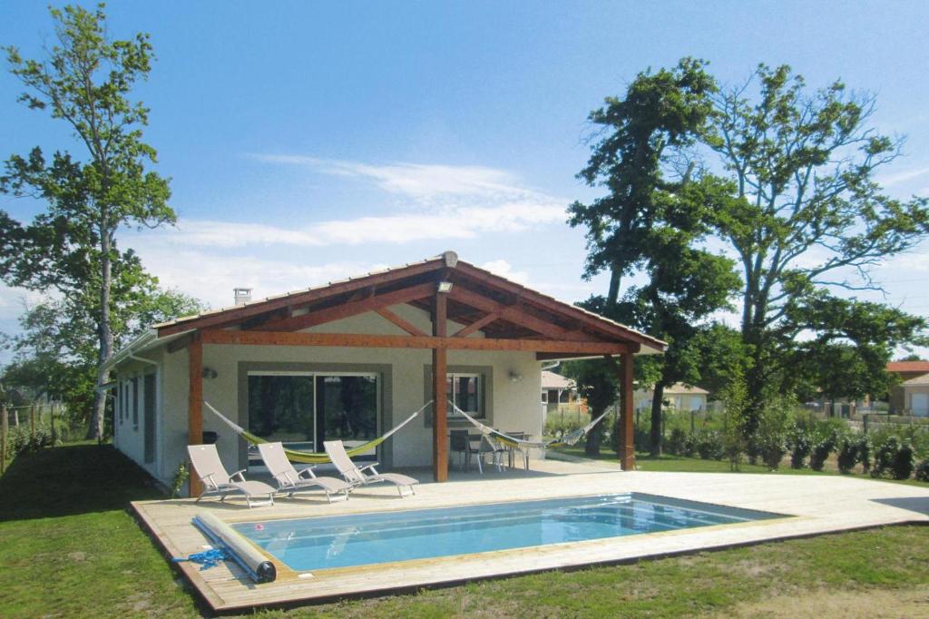 Camping Bellerive 30490 Montfrin