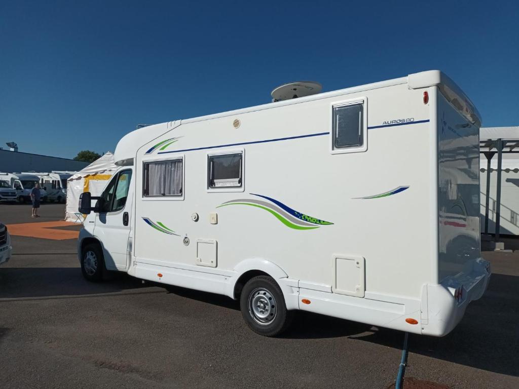 Camping Car 4 personnes 70 Grande Rue, 49270 Varennes