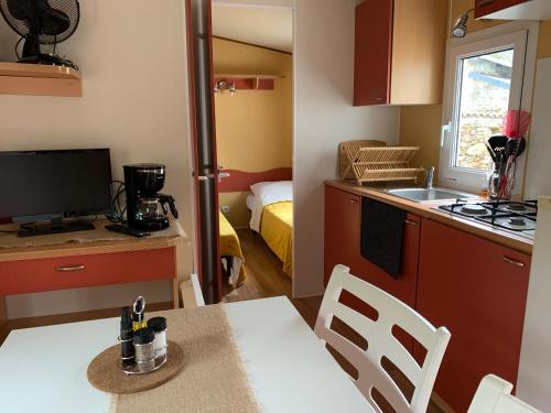 Camping de la ferme aux ânesses, Mobil Home Câline