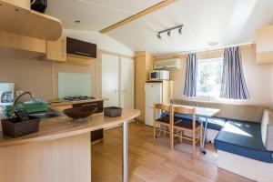 Camping Des Mimosas