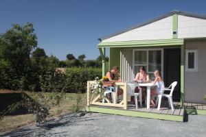 Camping Camping des Rulières Le Pré des Rulières 85570 Saint-Valérien Pays de la Loire