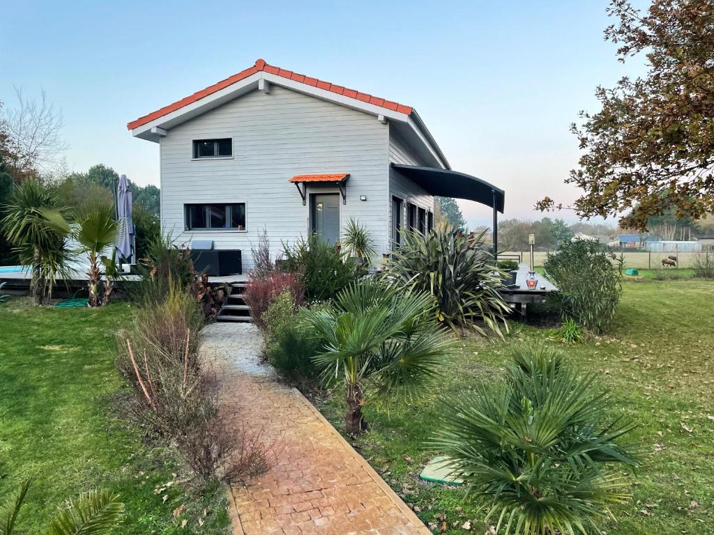 Camping la Baie de Kernic numéro 49 29430 Plouescat