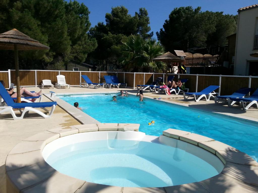 Camping Le Domaine Des Jonquilles 22400 Saint-Alban