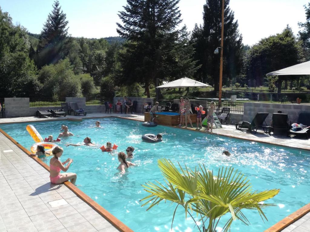 Camping Camping le Paradou le moulin poyet 42830 Saint-Priest-la-Prugne