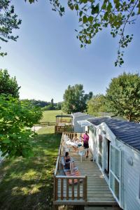 Camping Camping Le Perpetuum **** Griffoul 24250 Domme Aquitaine