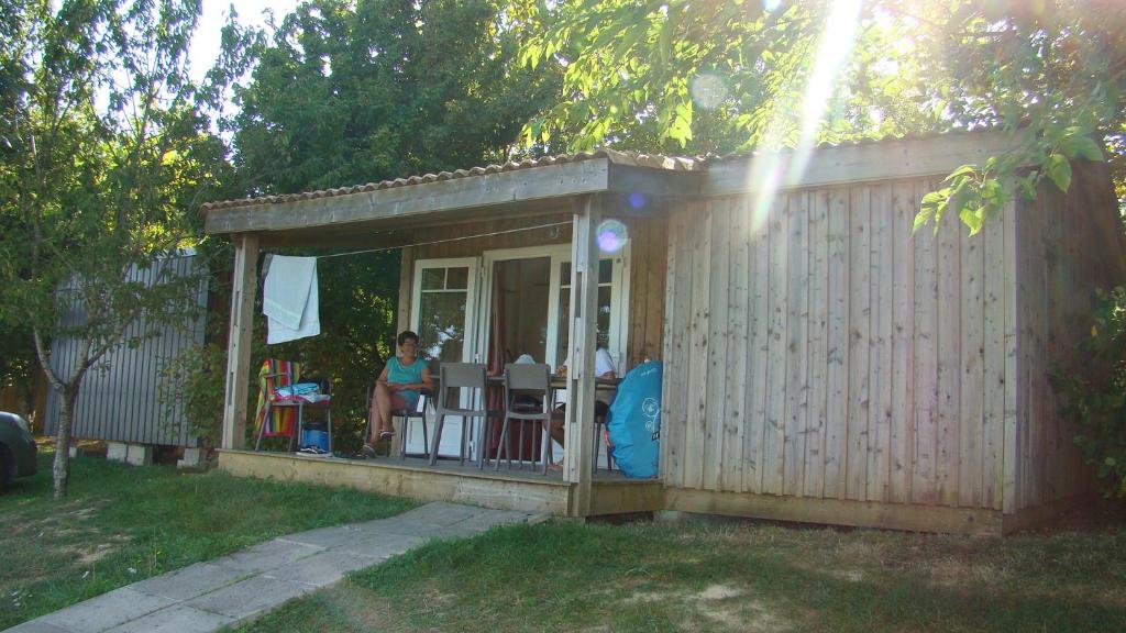 Camping CAMPING LES GRAVES 1459 avenue Saint Pierre 46090 Saint-Pierre-Lafeuille