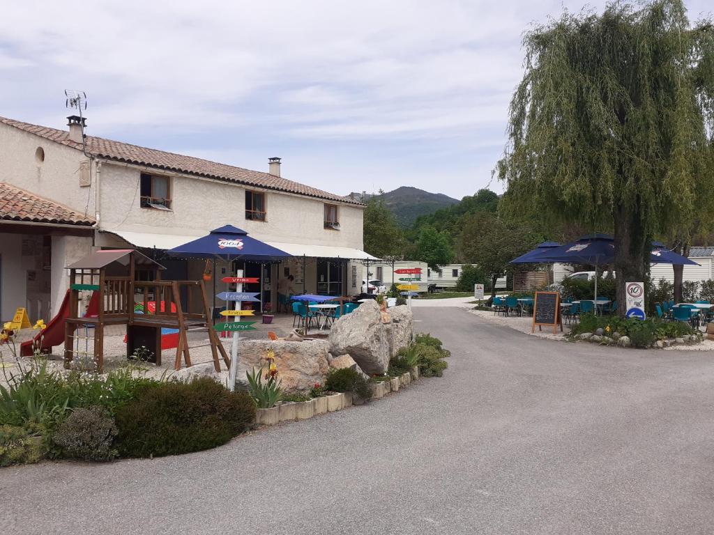 Camping Camping les Lavandes route des Gorges du Verdon 04120 Castellane