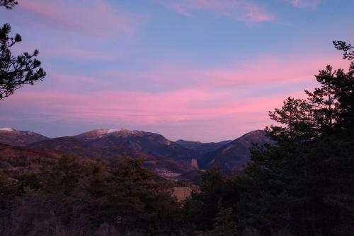 Camping Camping Les Sirènes Col des Lèques - RN85 04120 Castellane Provence-Alpes-Côte d\'Azur