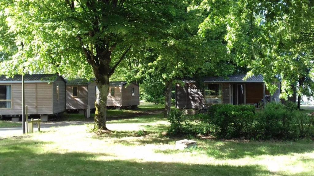 CAMPING ONLYCAMP LE PETIT BOCAGE Rue de la Piscine, 85140 Les Essarts