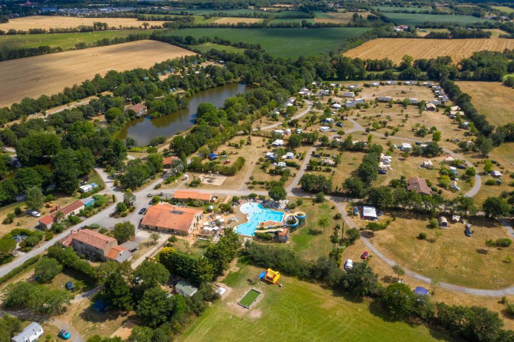 Camping Camping RCN La Ferme du Latois Le Latoi 85220 Coëx