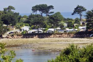 Camping Camping RCN Port l'Epine 10, Venelle de Pors Garo 22660 Trélévern Bretagne